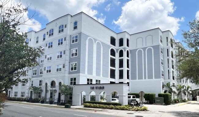 Building Photo - 202 E South St Unit 2042 Rental