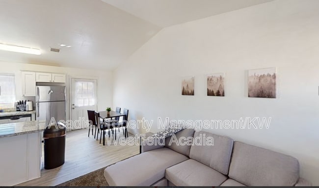 Photo - 571 N 10th Pl