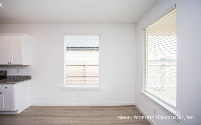 Photo - 7817 93rd St