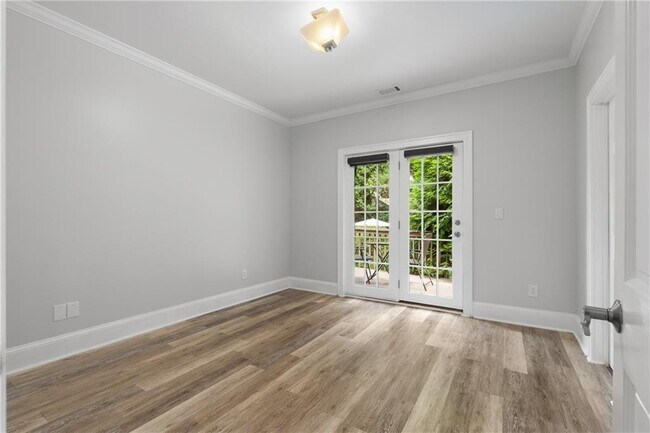 Photo - 1531 N Morningside Dr NE