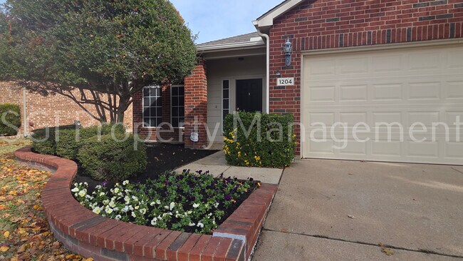 Photo - 1204 Riverside Rd