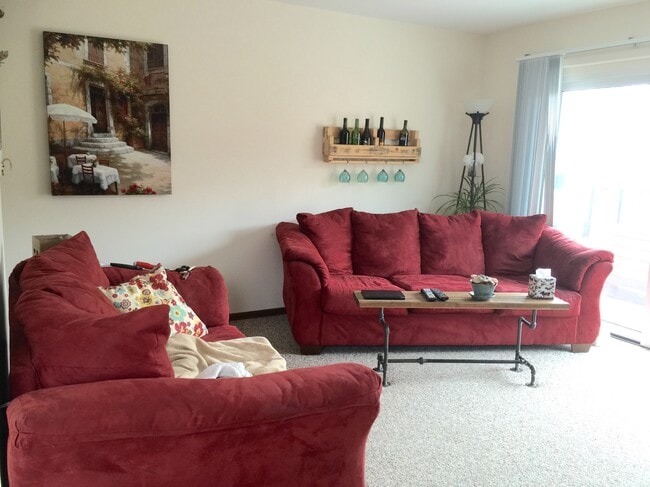 Building Photo - 1331 W 3rd St Unit 103