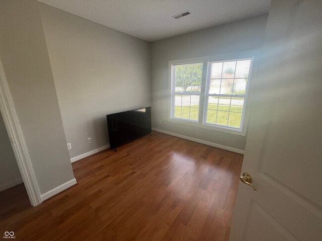 Photo - 7123 Dublin Ln