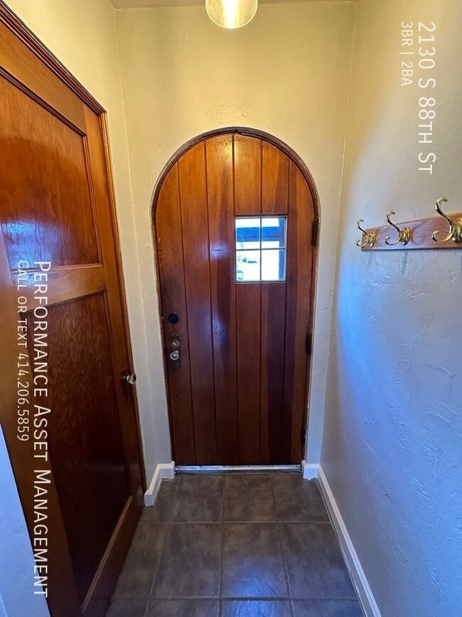 Photo - Stunning 3br 2ba brick single family house...