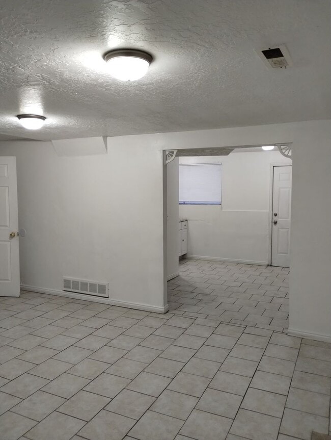 Photo - 3193 Meadowlark Dr Unit Whole House