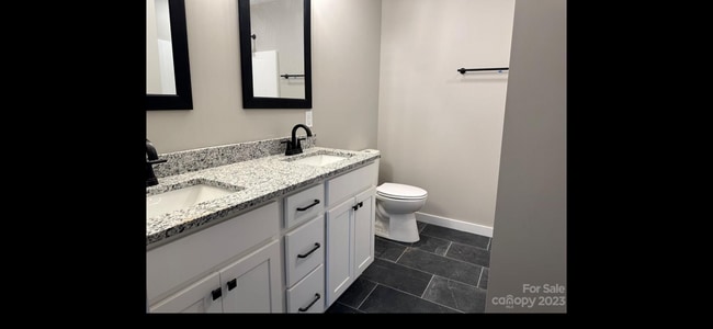 Photo - 923 Newfound Rd