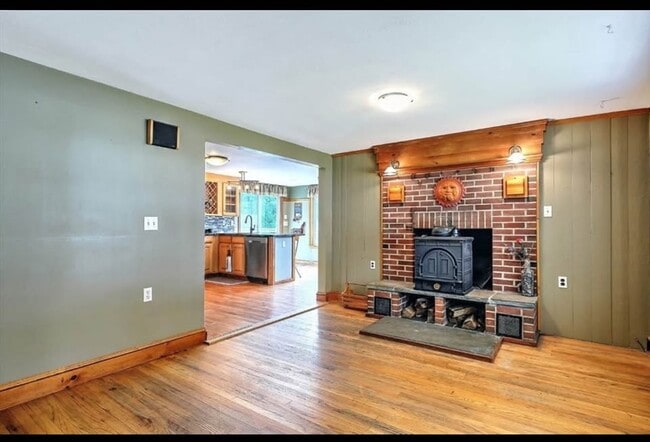 Photo - 103 Walnut St