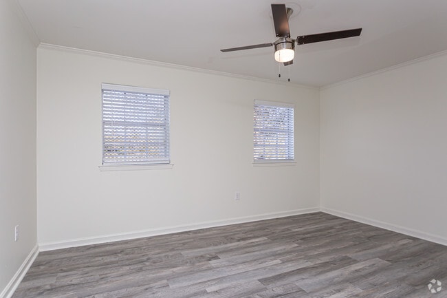 1 BR, 1 BA - 620 SF