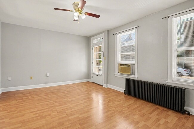 Photo - 169 E Pomfret St