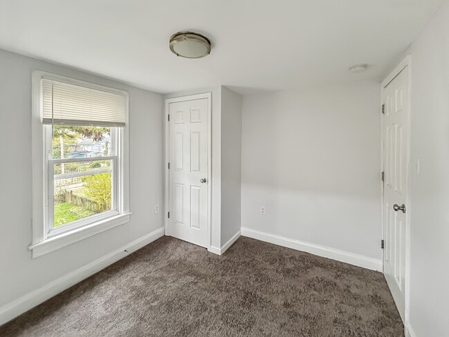 Photo - 336 S Locust St