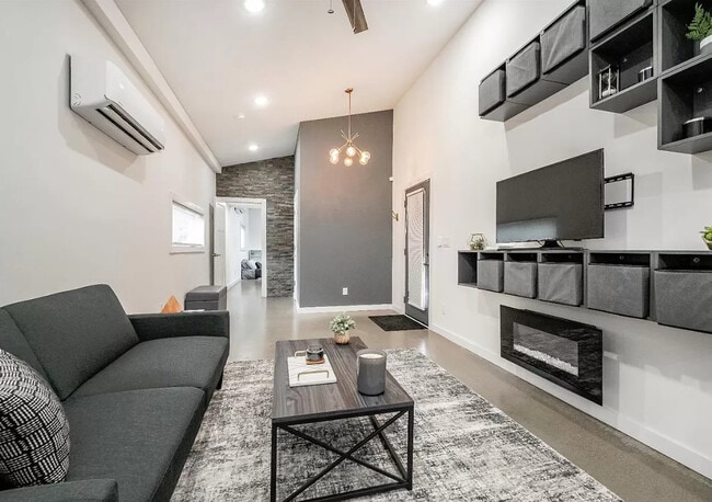 Photo - 675 N Martin Luther King Blvd