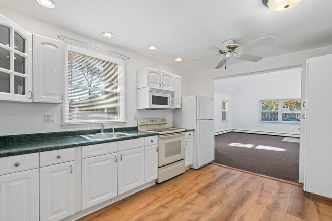 Photo - 319 Elwood Rd