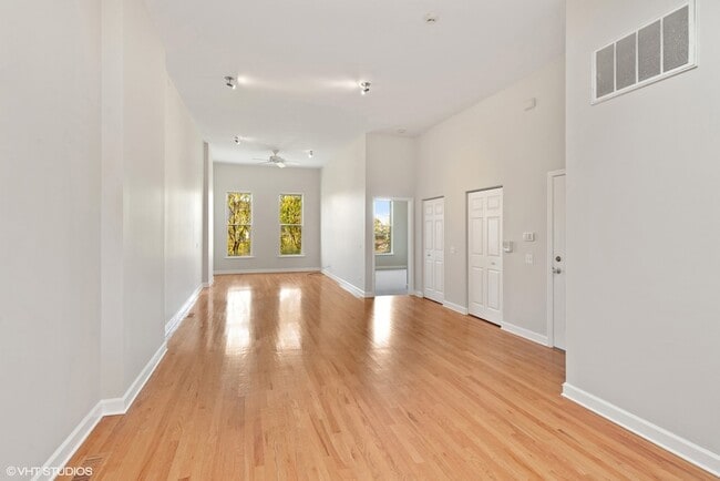 Photo - 1875 N Milwaukee Ave Unit 2