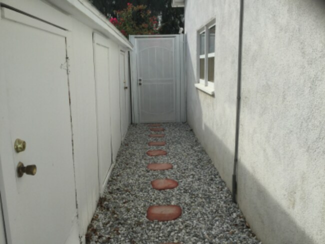 Photo - 20957 Community St