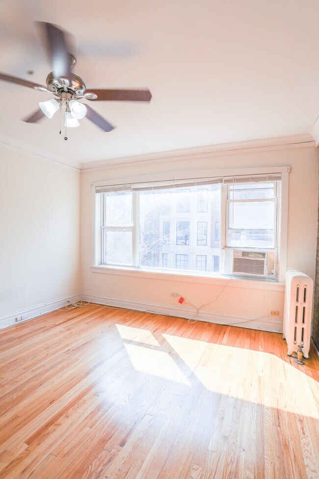 Photo - 425 W Arlington Pl Unit 1