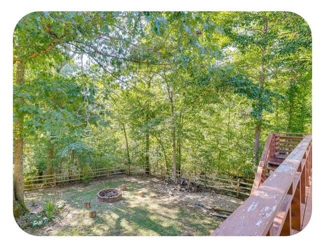 11 Adams Ln