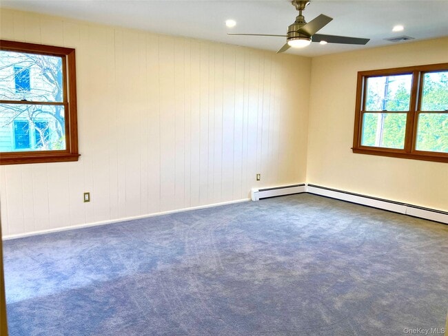 Photo - 12 Soundview Ave Unit Upper