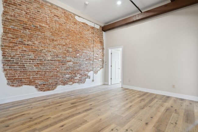 Photo - 121 Public Sq Unit 6