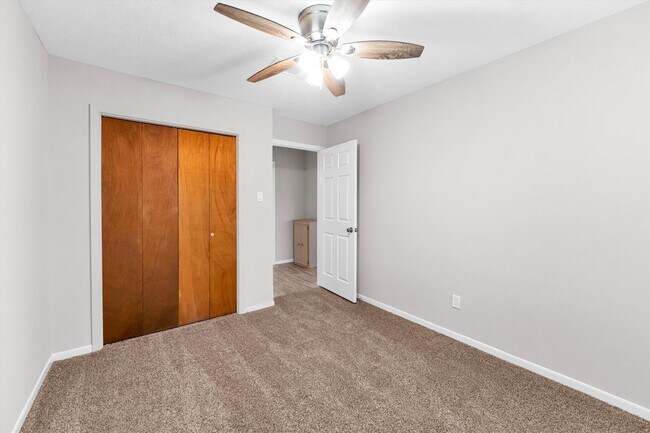 Photo - 3353 Knob Oaks Dr