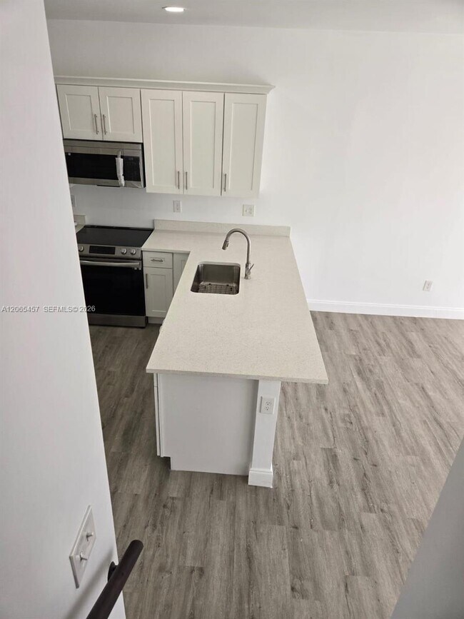 Photo - 4215 Gulfstream Rd