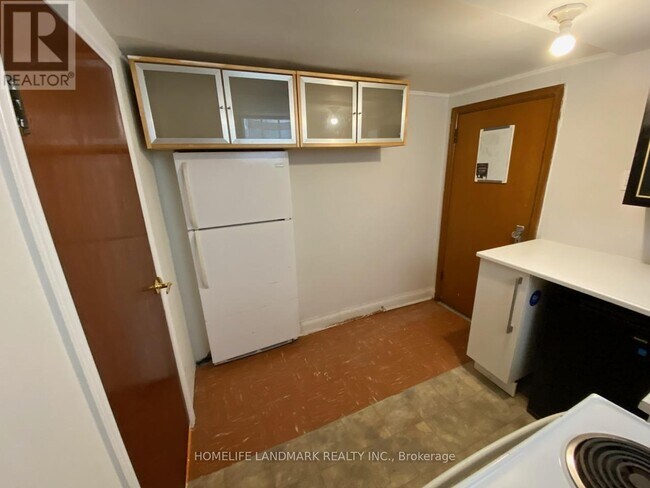 Photo - 11 Hutton Ave
