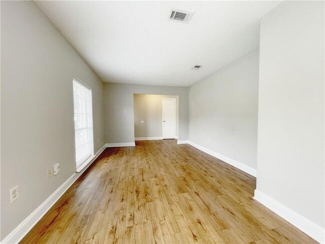 301 Somerset Dr
