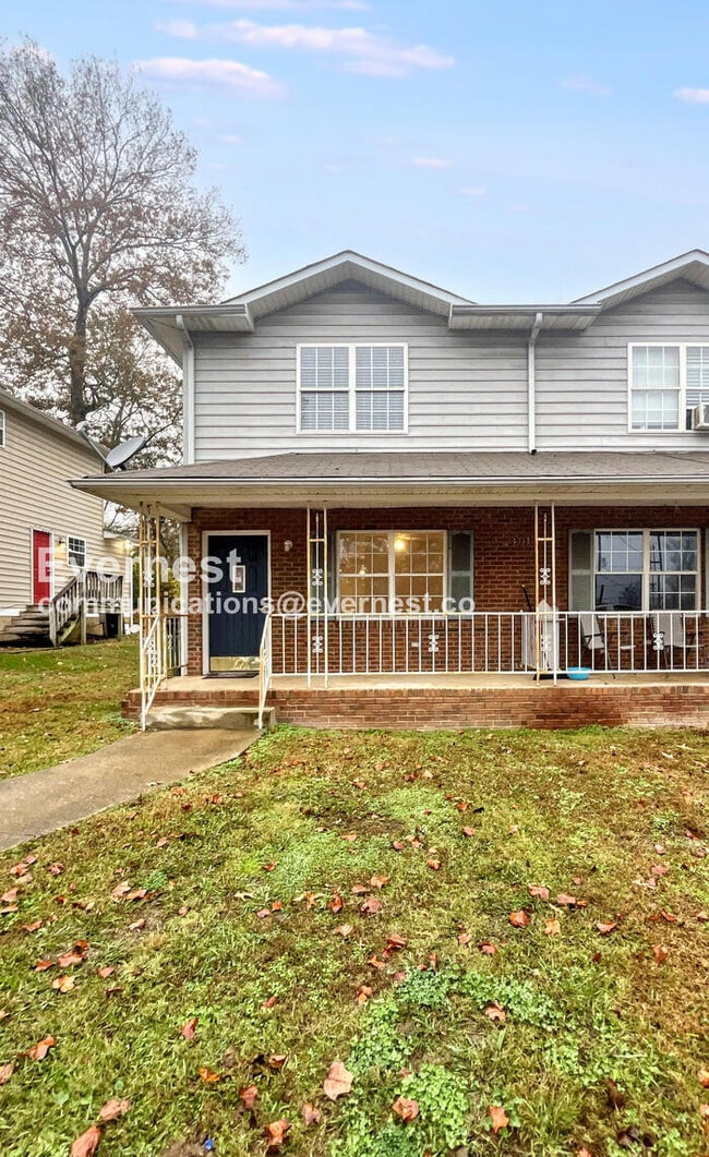 Building Photo - 1313 E 31st St Unit A