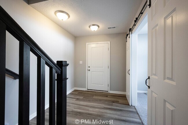 Photo - 2952 W New York St