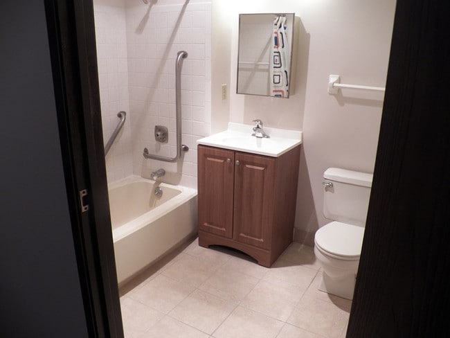 Photo - Bayview Manor