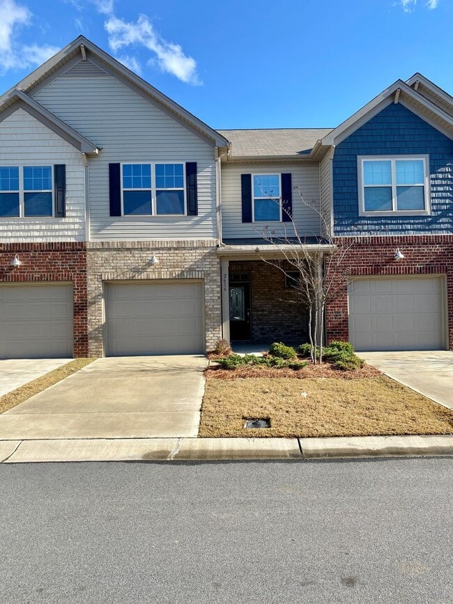 Building Photo - 3BR/2.5BA TOWNHOME IN INDIAN LAND SC