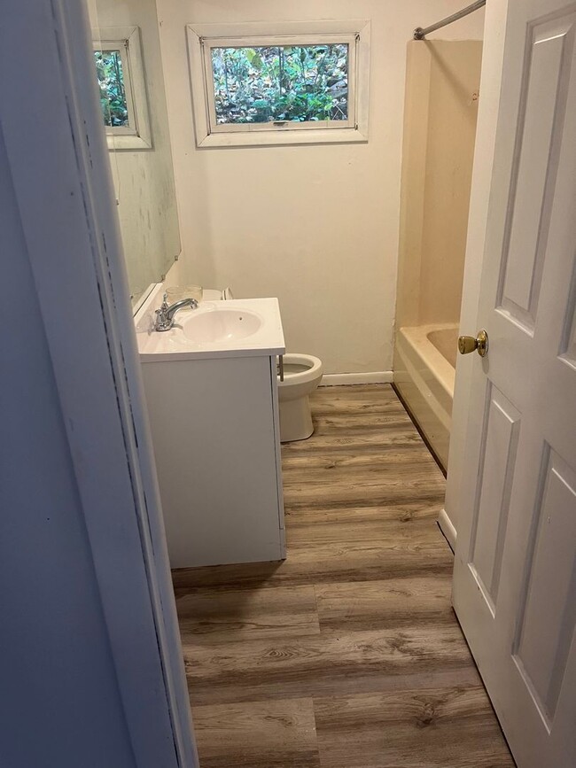 Photo - 714 Valentine St Apartment Unit 1