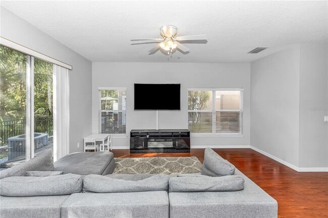 Photo - 540 Pinebranch Cir