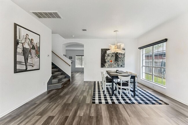 6804 Gabion Dr