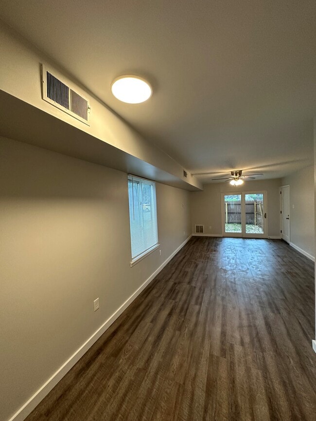 Photo - 32 Lancaster Est Unit 32 Lancaster Estates