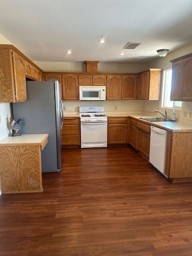 Photo - 2 Bedroom 2 Bathrooms