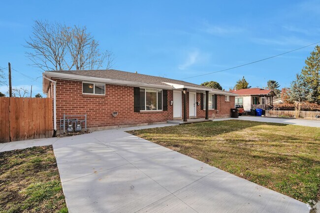 Building Photo - South Adams Duplex Unit #S Rental