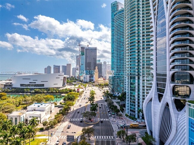 Building Photo - 1000 Biscayne Blvd Unit 1201