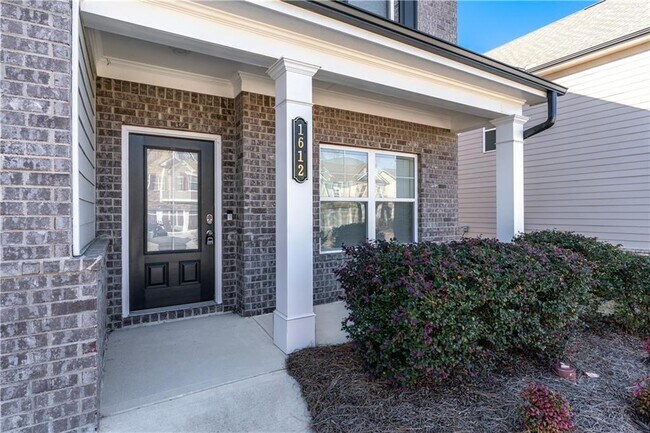 Photo - 1612 Dover Creek Ln