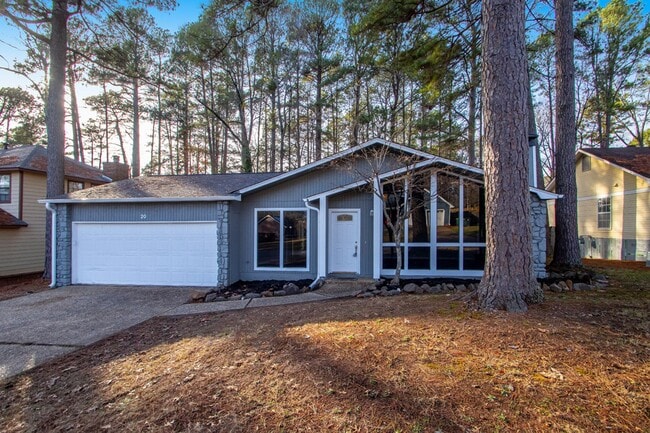 Building Photo - 20 Laver Cir