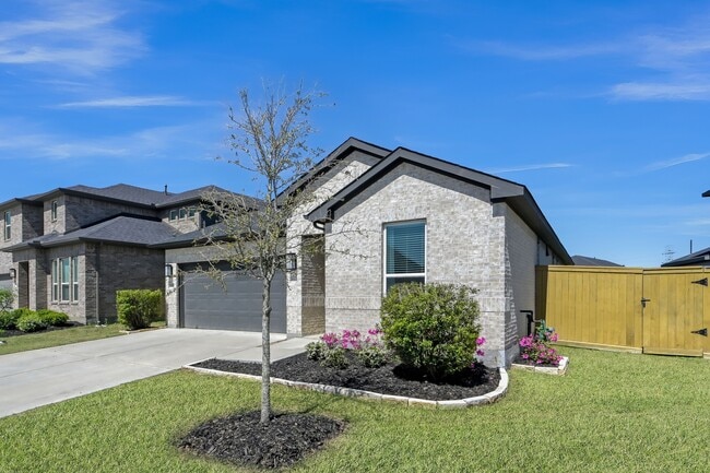 Photo - 1123 Five T Ln