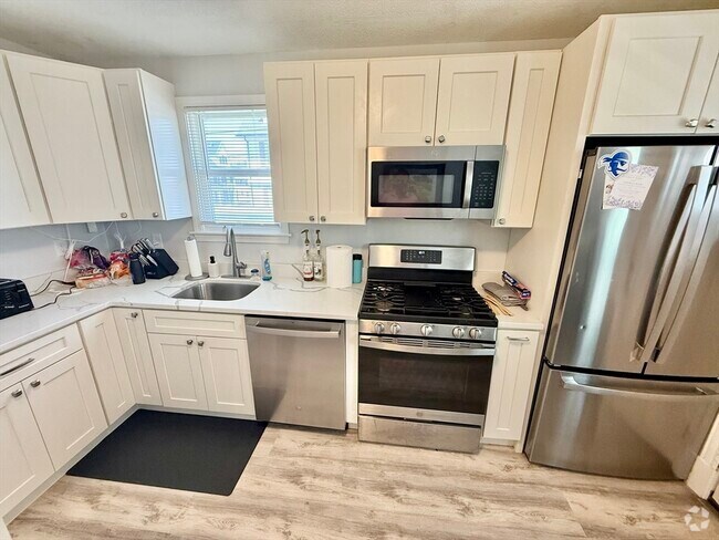 Building Photo - 80 Etna St Unit 1 Rental