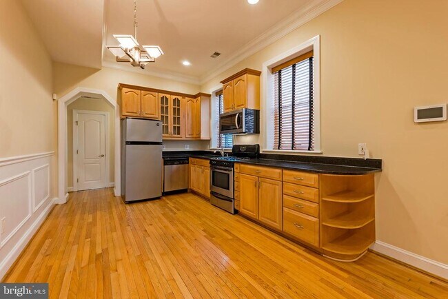 Photo - 45 R St NW
