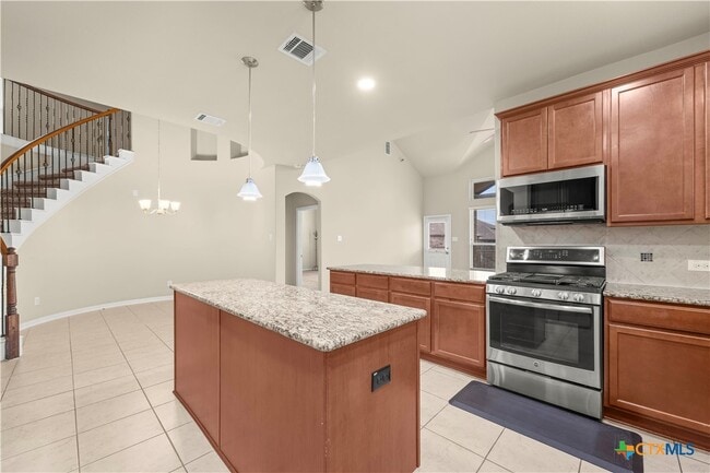 Photo - 625 Palmilla St