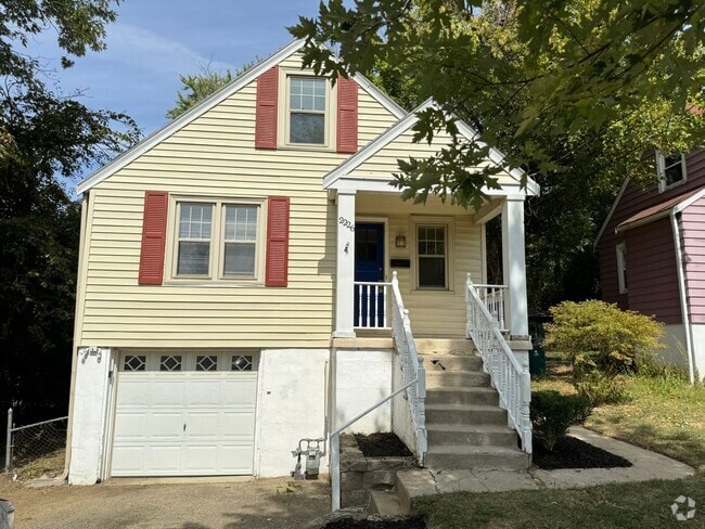 Building Photo - MT AIRY - Charming 3 bed 1 bath cape cod Rental