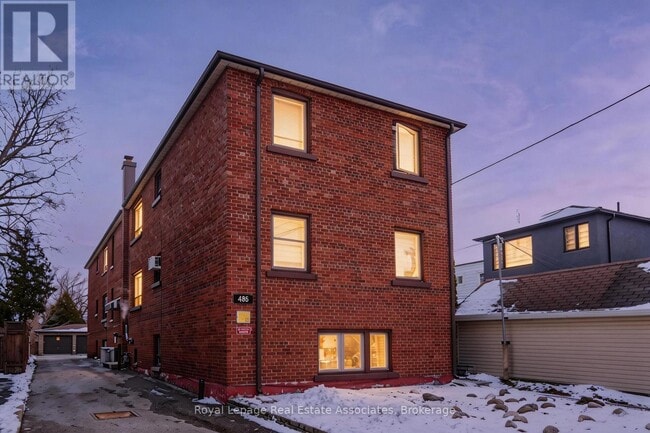 Photo - 485 Mortimer Ave Unit 6