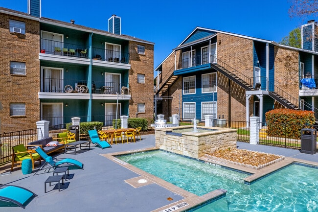 Arlington Oaks Apartment Homes