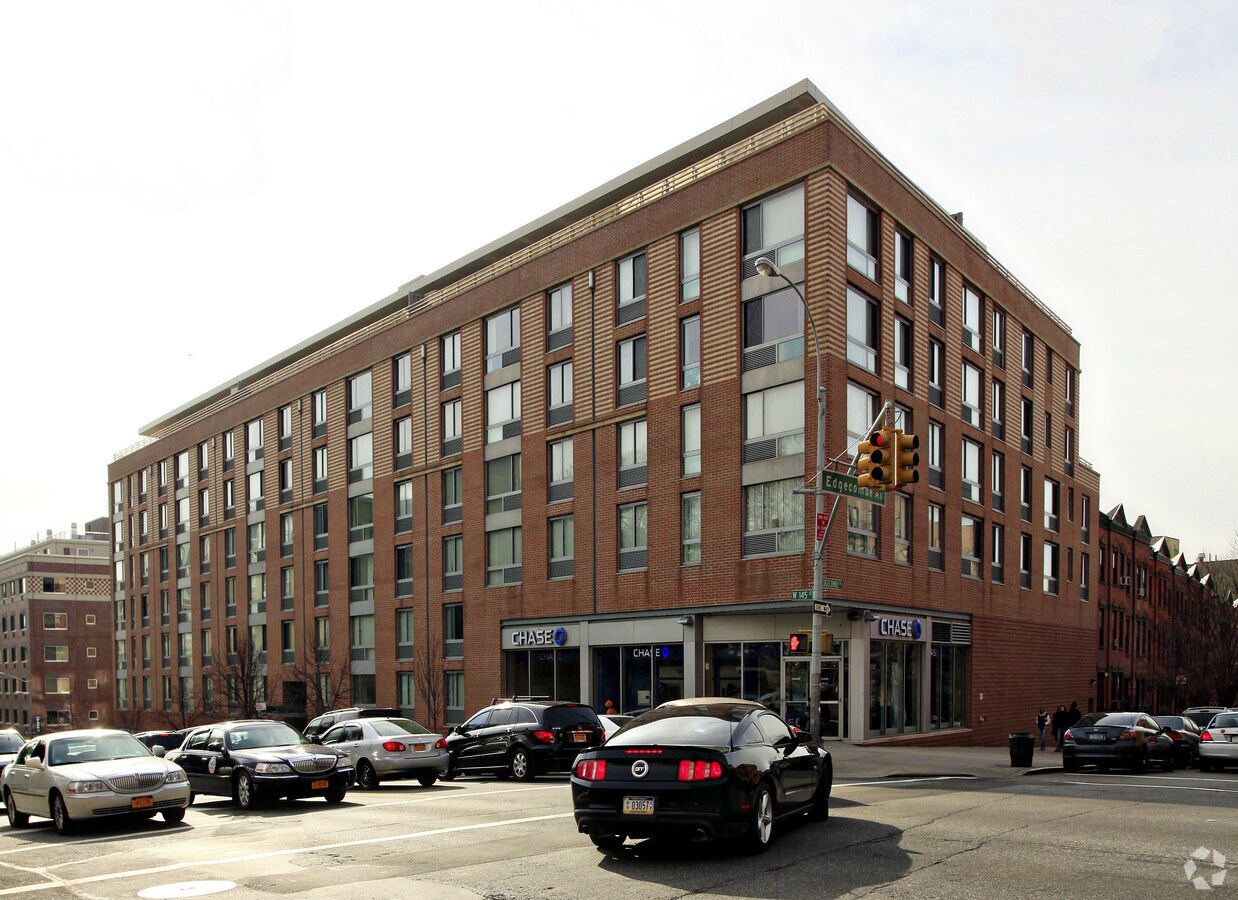 Photo - The Hamilton