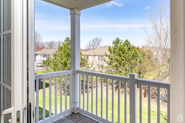 2BR, 2BA - 1144SF - Balcony - Fox Trace East