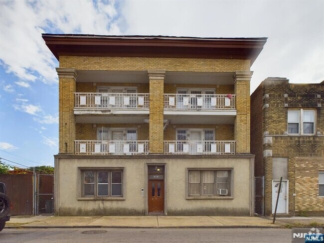 Building Photo - 415 Dodd St Unit 9 Rental