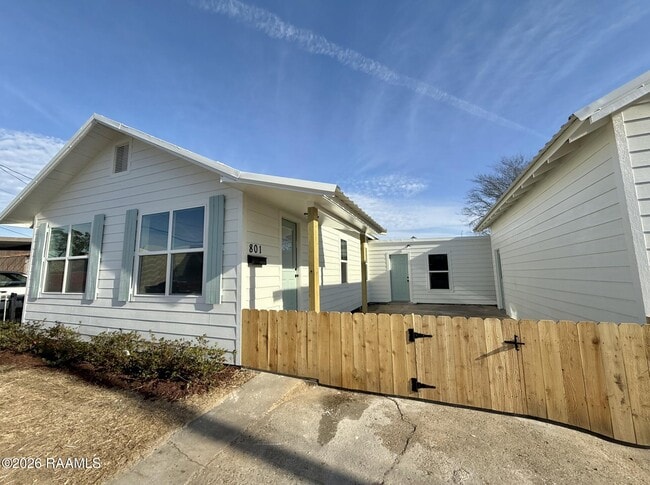 Photo - 801 Cleveland St